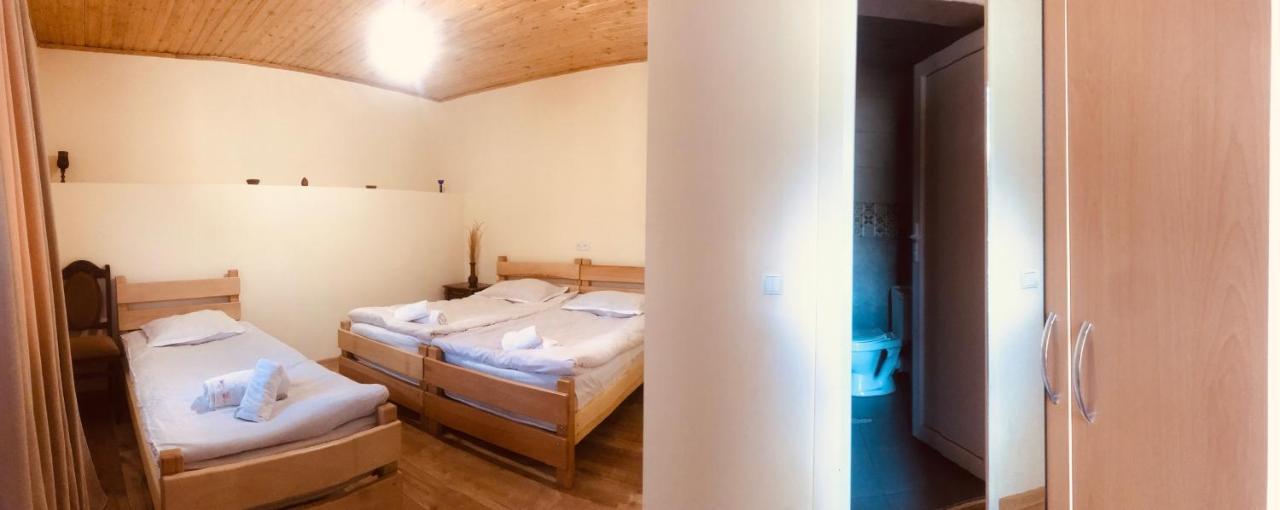 Guesthouse And Cottage Nicolo Kazbegi Exterior foto